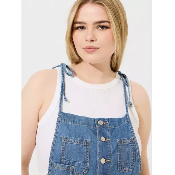 TORRID NWT 5 Inch Lightweight Denim Shortall 0692 - Picture 4 of 6